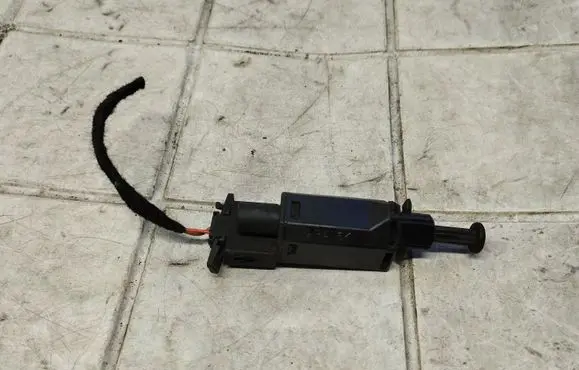 Clutch pedal sensor