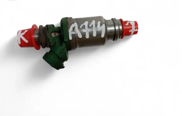 Fuel injector