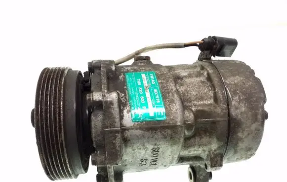 Volkswagen Golf Plus Air conditioning (A/C) compressor (pump) 7H0820803F