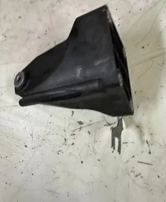 Mercedes-Benz S W222 Engine mount bracket A6422230100