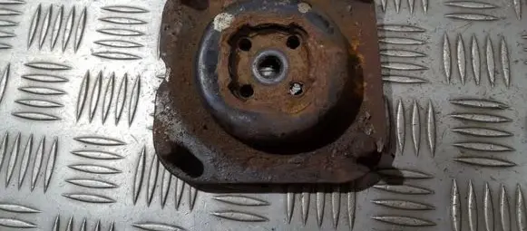 Mazda 323 F Coil spring mount 