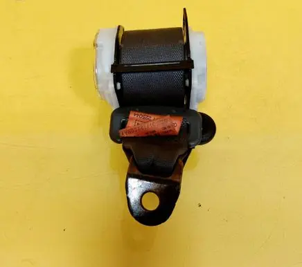 Mitsubishi Colt Rear seatbelt TKAB0EN188