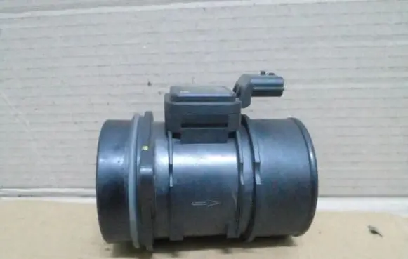 Renault Clio III Mass air flow meter 8200299956