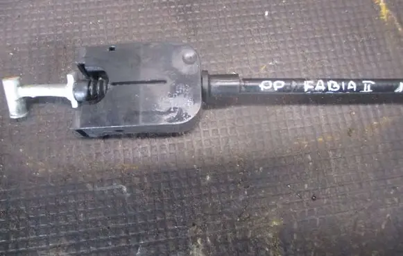 Skoda Fabia Mk2 (5J) Loading door cable line 