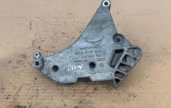 Volkswagen PASSAT CC Engine mounting bracket 03L199207 KTS122V120