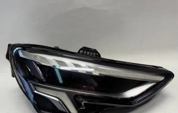 Audi A3 8Y Headlight/headlamp 8Y0941034