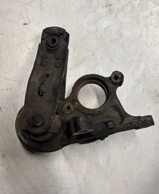 Peugeot 407 Engine mount bracket 9656071380