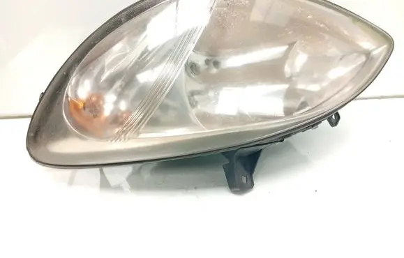 Mercedes-Benz Vito Viano W639 Headlight/headlamp 24670300 24670100