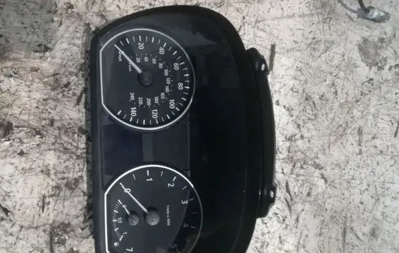 BMW 1 E81 E87 Speedometer (instrument cluster) IK697464601P