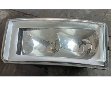 Iveco Daily 30.8 - 9 Headlight/headlamp 1305235383