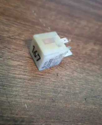 Audi A3 S3 8L Other relay 191906383C PA66GF30