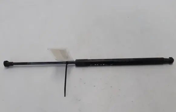 Volvo C30 Tailgate strut 30657235
