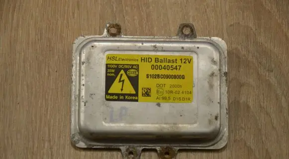 Opel Antara Headlight ballast module Xenon 
