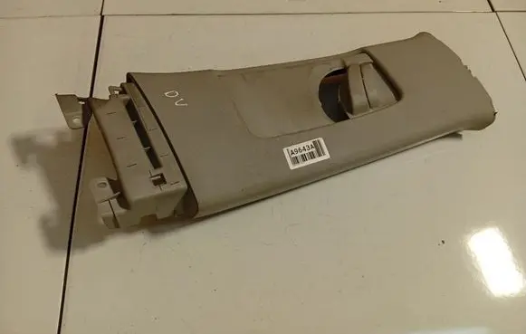Toyota Auris 150 (B) pillar trim (top) 7302302011