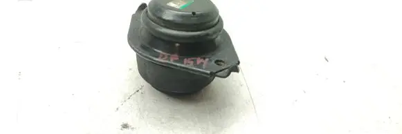 Mercedes-Benz R W251 Engine mount bracket A2512402717