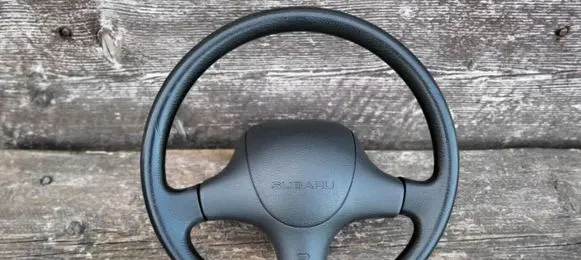 Subaru Impreza I Steering wheel