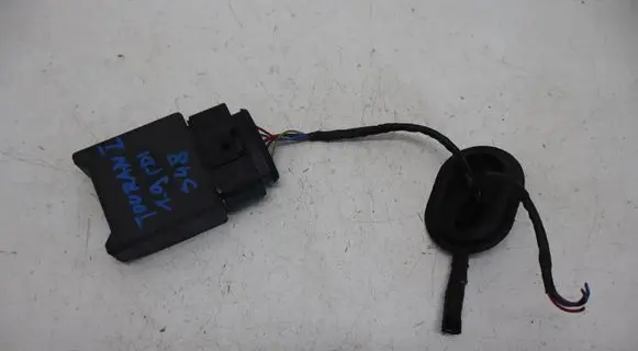 Volkswagen Touran I Fuel injection pump control unit/module 5Q0906093A
