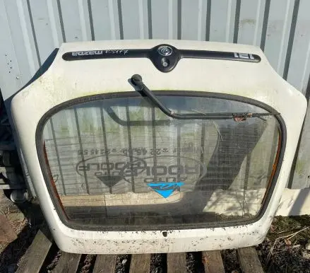 Mazda 121 SM Tailgate/trunk/boot lid