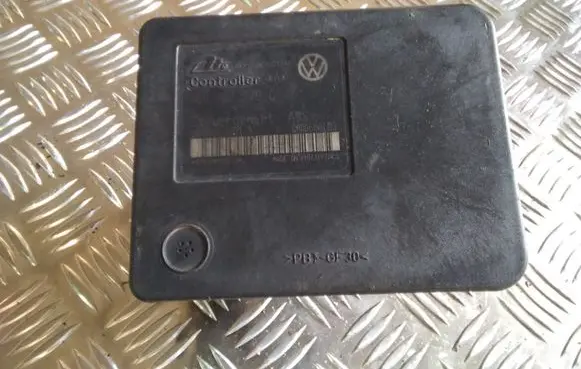 Volkswagen Golf IV ABS Pump 1C0907379C 1J0614117E 00006061D3