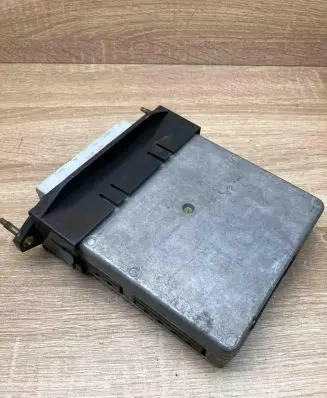 Ford Mondeo MK I Engine control unit/module ECU 93BB12A650AD E9AF14A625AA ABUT