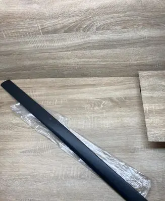 Skoda Roomster (5J) Front door window/glass frame 5J7853515