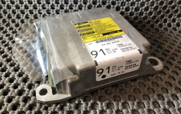 Toyota Corolla Verso AR10 Airbag control unit/module 891700F032