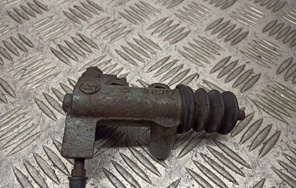 Toyota Yaris Clutch release bearing slave cylinder 