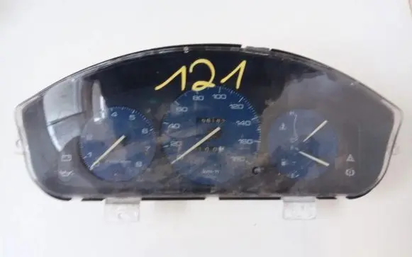 Mazda 121 Speedometer (instrument cluster) 769908590