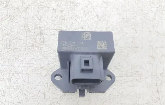 Ford Fusion II Fuel pump relay FG1A7H417 FG1A7H417LA 11542594