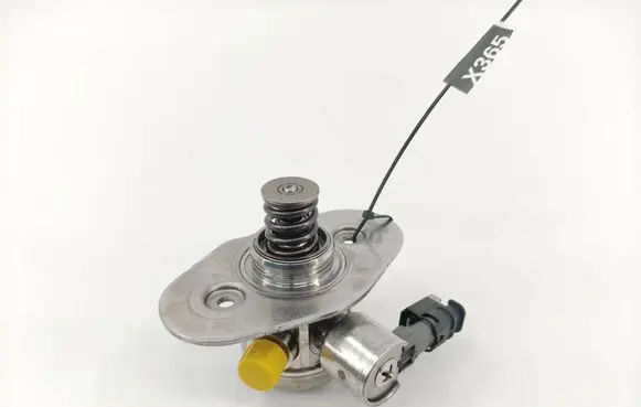 BMW 1 F20 F21 Fuel injection high pressure pump 0261520249