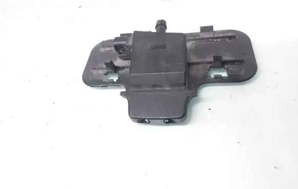 Mercedes-Benz E W210 Windshield washer spray nozzle 2108602047