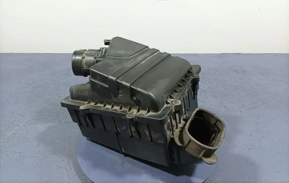 Air filter box