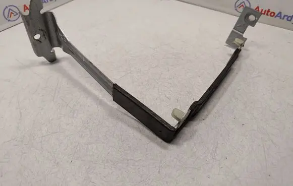 Battery bracket
