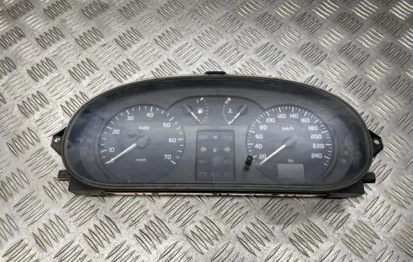 Renault Scenic I Speedometer (instrument cluster) 8200071820 501020710000 09043289902