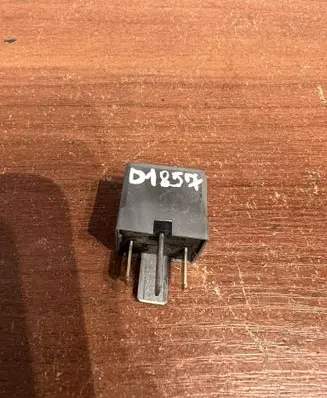 Mercedes-Benz B W245 Other relay A0025422619 D1857