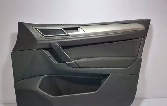 Volkswagen Golf Sportsvan Front door card panel trim