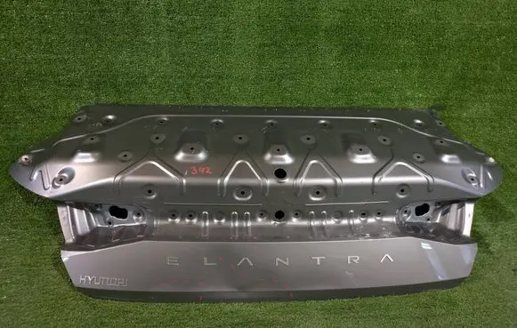 Hyundai Elantra VII Truck tailgate