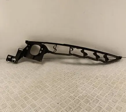 BMW X5 E70 Fender mounting bracket 7157989 105032