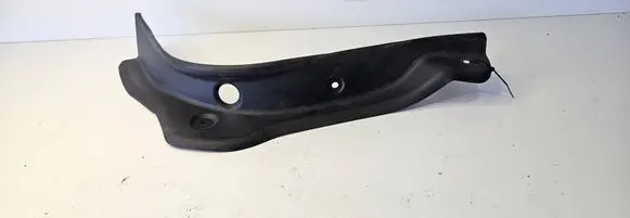 BMW 4 F36 Gran coupe Rear/tail light trim molding 7322298 20409410 7322296