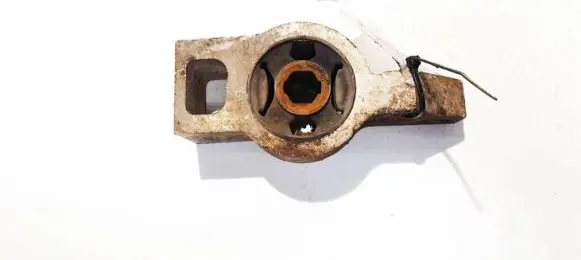 Skoda Octavia Mk2 (1Z) Front wishbone bush 