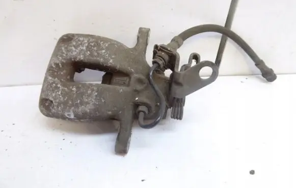 Volkswagen Jetta V Rear brake caliper 1K0615424M