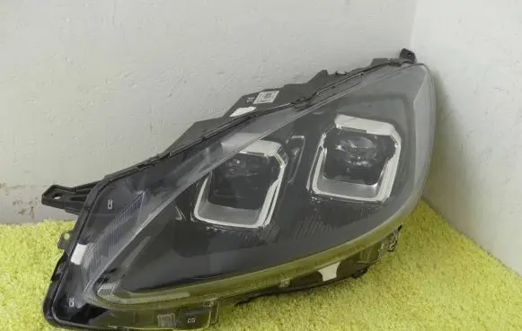 Ford Kuga III Headlight/headlamp LV4B-13ED17-AN