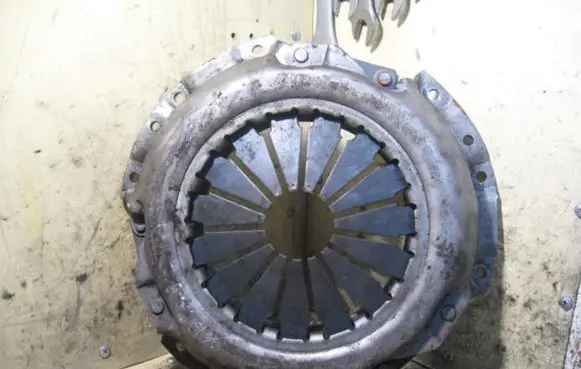 KIA Carnival Pressure plate 