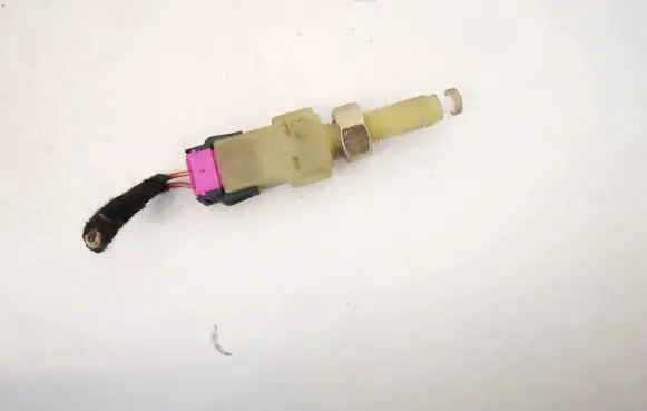 Audi A6 S6 C5 4B Brake pedal sensor switch 443945515