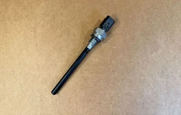 Land Rover Freelander 2 - LR2 Oil level sensor LR001368