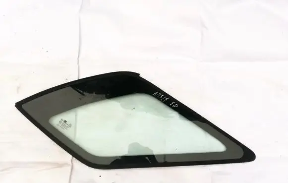 KIA Sorento Rear side window