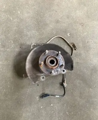 Peugeot 4007 Front wheel hub