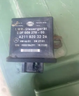 Mercedes-Benz E W211 Light module LCM A2118203226
