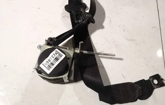Opel Zafira B Front seatbelt 