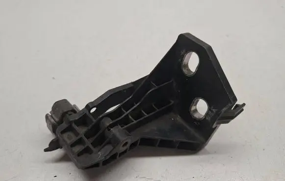 Mercedes-Benz C W205 Radiator mount bracket 2055014320 A2055014320